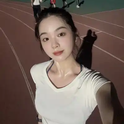 邹煜达